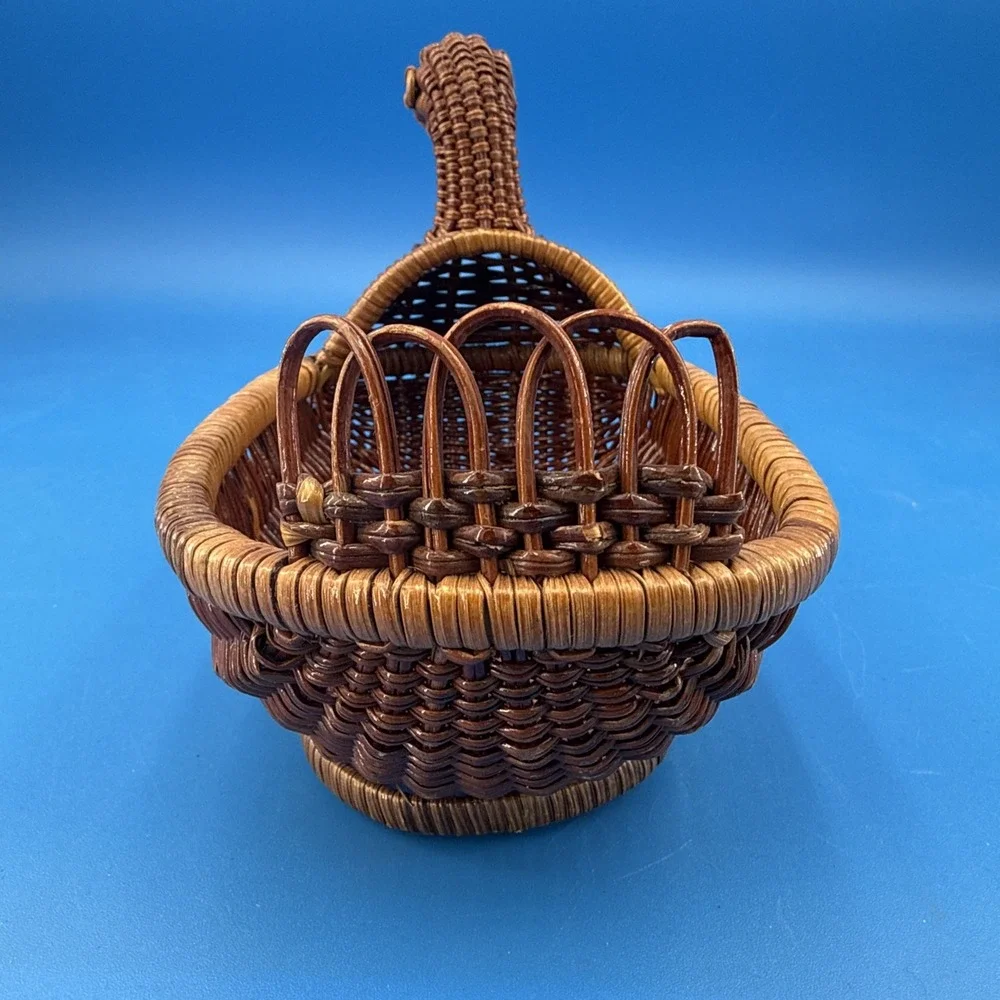 Vtg (2) Wicker Goose Duck Basket storage Country Farmhouse Primitive Planter